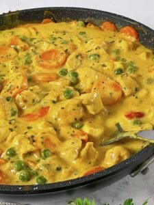 Frango Cremoso com Legumes: Uma Receita Irresistível