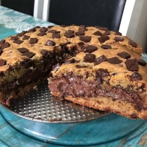 Torta Cookie Recheada com Chocolate: A Delícia que Você Precisa Experimentar