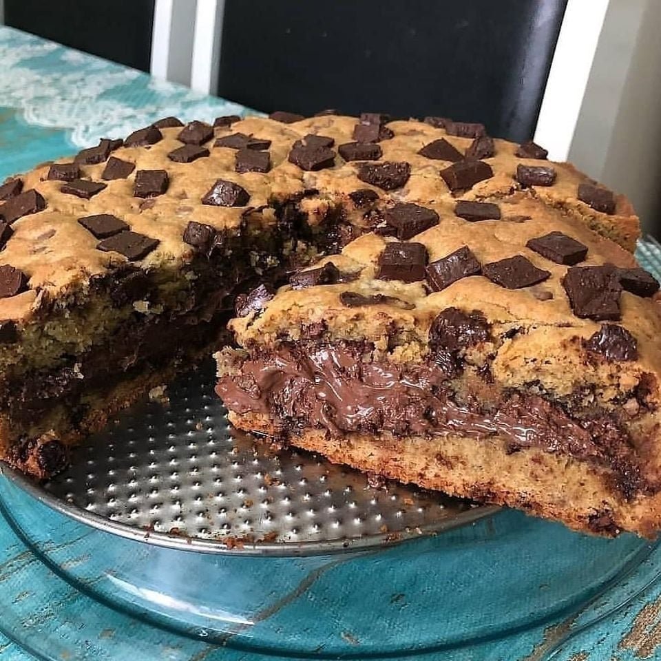 Torta Cookie Recheada com Chocolate: A Delícia que Você Precisa Experimentar